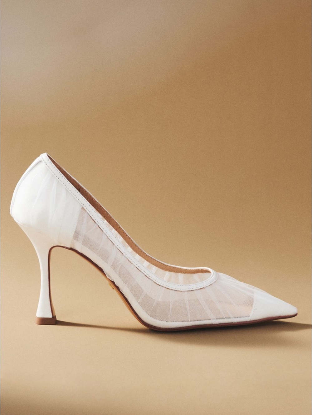 NWT Lola Cruz Pleated Tulle Pumps